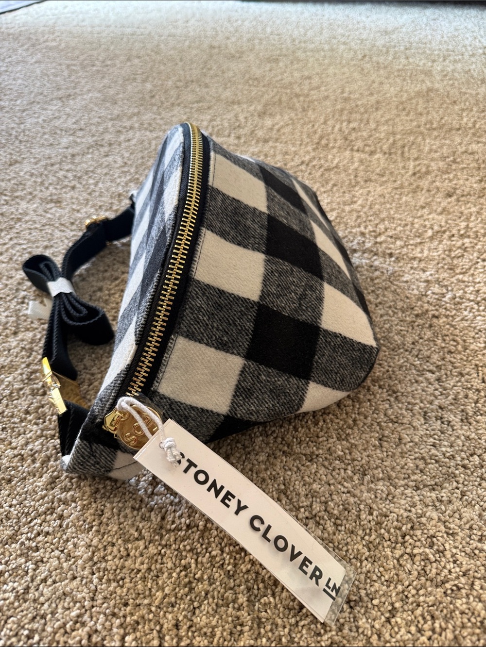 Stony Clover Lane Jumbo Fanny Pack, Noir Buffalo Plaid, NWT - Picture 4 of 16